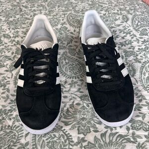 Adidas Gazelle Men’s Size 8/Womens Size 10